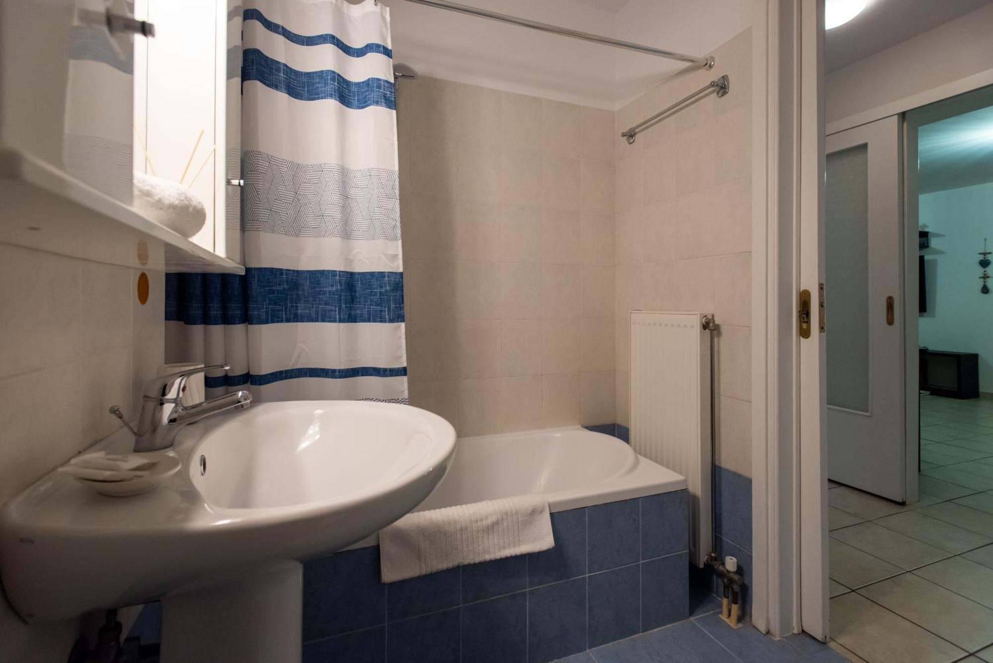 Kg Acropolis Escape Spa Apartment Athens Exterior photo